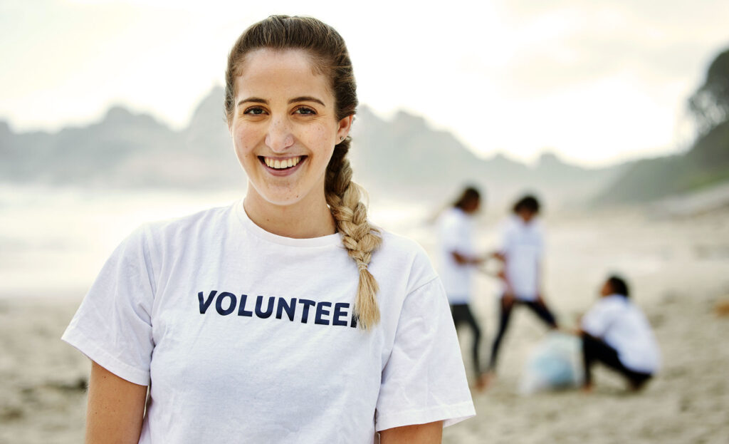 beach-volunteer-girl Beach volunteer girl